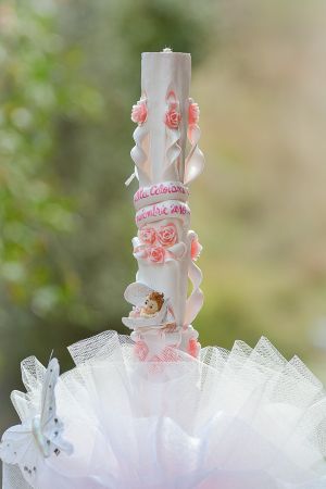 Lumanari botez sculptate, irizatie de culoare, cu figurina bebelus,   trandafirasi din ceara - roz 