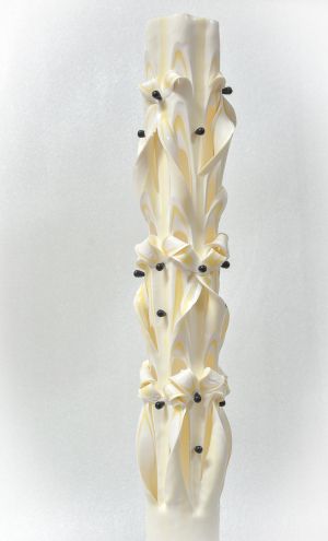 Lumanari sculptate 6 coloane, cu perlute negre, cu irizatie crem si ivory exterior