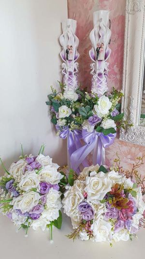 Lumanare nunta cu aranjament din flori artificiale  -lila